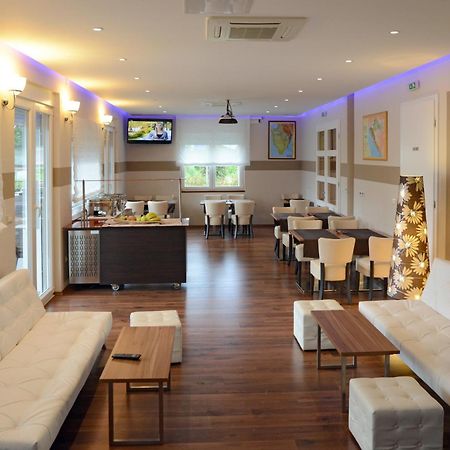 Rooms Villa Oasiss Винкуран Екстериор снимка