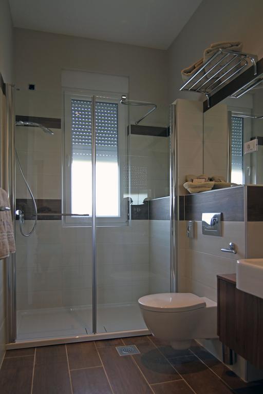 Rooms Villa Oasiss Винкуран Стая снимка